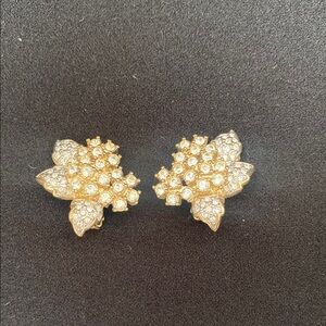 Elegant Gold Floral Earrings